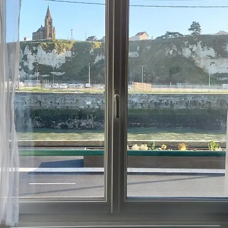 Quai Ouest, Vue Entrée Port, Stationnement Gratuit, Lits Faits Pour Votre Arrivée, Serviettes De Toilettes Fournies Apartamento Dieppe