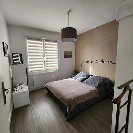 Quai Ouest, Vue Entree Port, Stationnement Gratuit, Lits Faits Pour Votre Arrivee, Serviettes De Toilettes Fournies * Dieppe