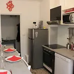 Quai Ouest, Vue Entree Port, Stationnement Gratuit, Lits Faits Pour Votre Arrivee, Serviettes De Toilettes Fournies Apartman