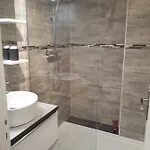 Quai Ouest, Vue Entree Port, Stationnement Gratuit, Lits Faits Pour Votre Arrivee, Serviettes De Toilettes Fournies Dieppe