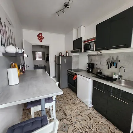 Quai Ouest, Vue Entree Port, Stationnement Gratuit, Lits Faits Pour Votre Arrivee, Serviettes De Toilettes Fournies Daire Dieppe