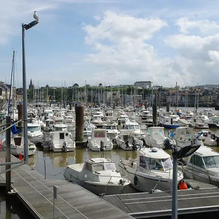 Quai Ouest, Vue Entree Port, Stationnement Gratuit, Lits Faits Pour Votre Arrivee, Serviettes De Toilettes Fournies * 迪耶普